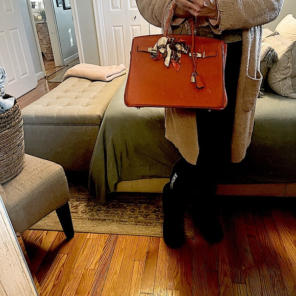 Orange Leather Handbag - Picture 8 of 9